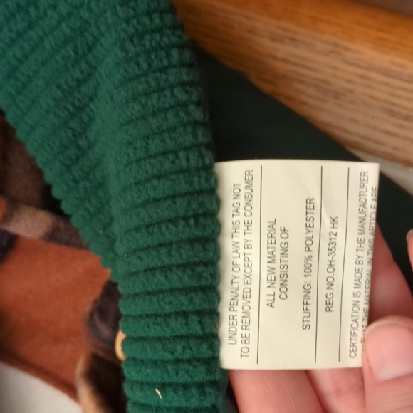 Beautiful Christmas Quilt - Picture 8 of 11